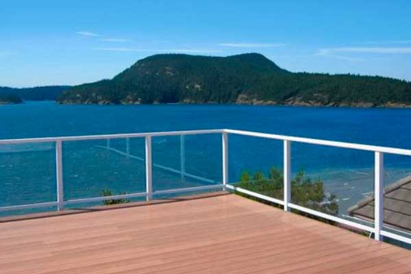 aluminum decking pros and cons